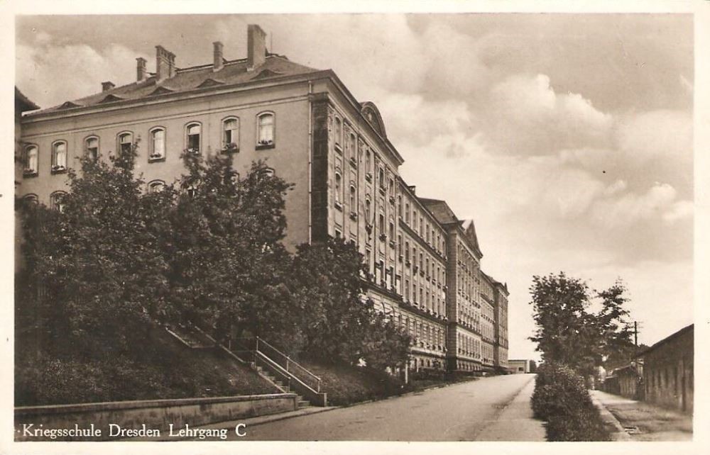 Marienallee 12
