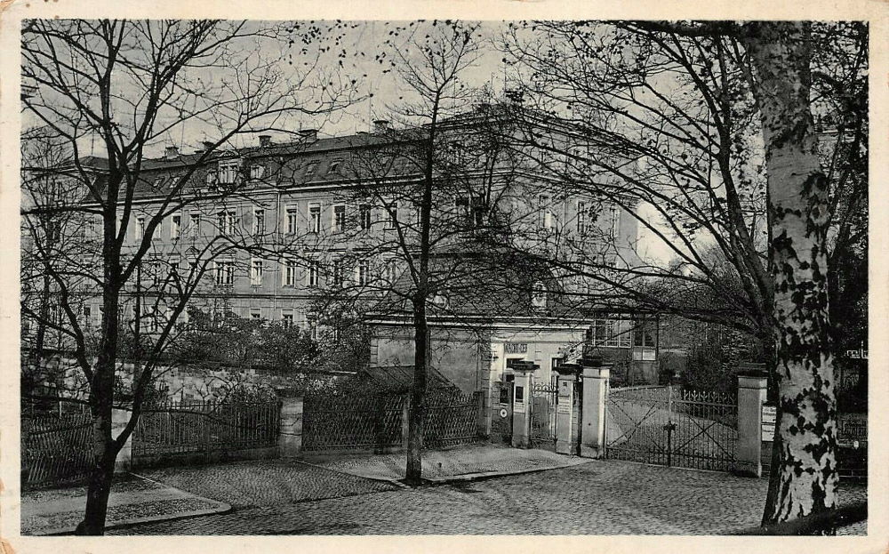 Marienallee 13