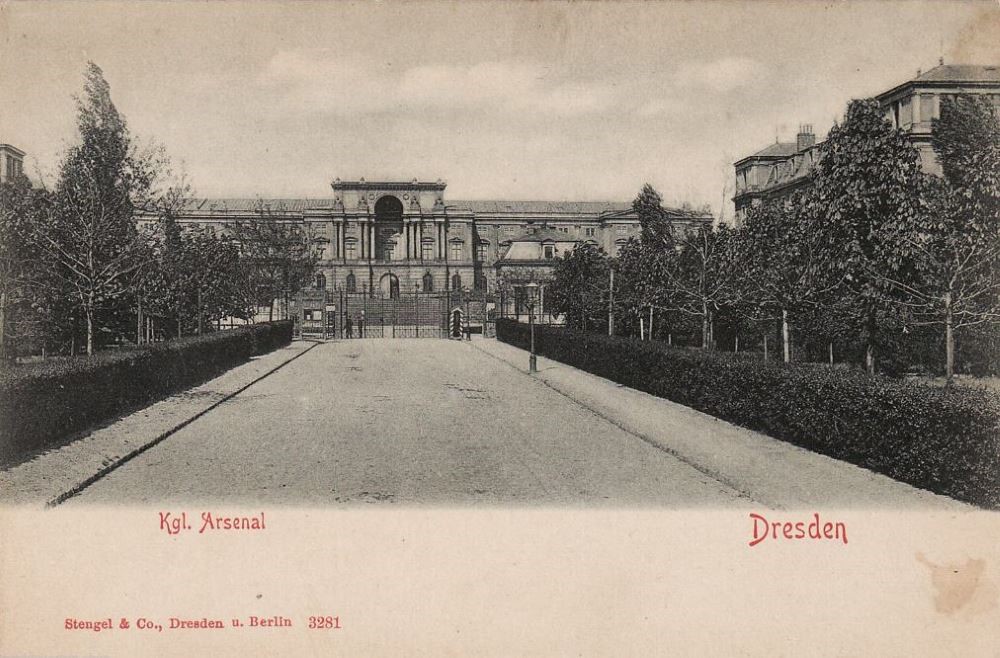 Olbrichtplatz 2 (Königsplatz 1)