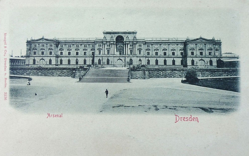 Olbrichtplatz 2 (Königsplatz 1)