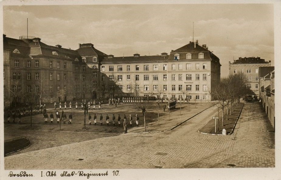 Stauffenbergallee 18