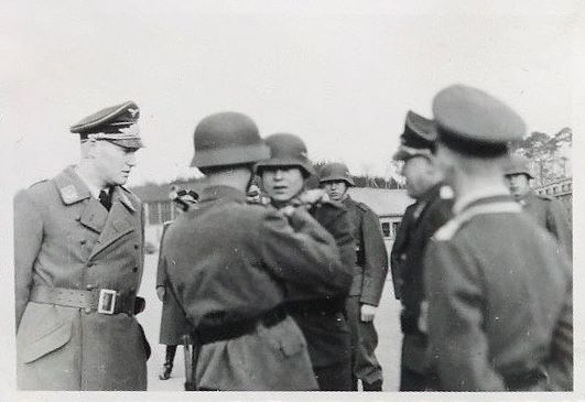 Stauffenbergallee 24