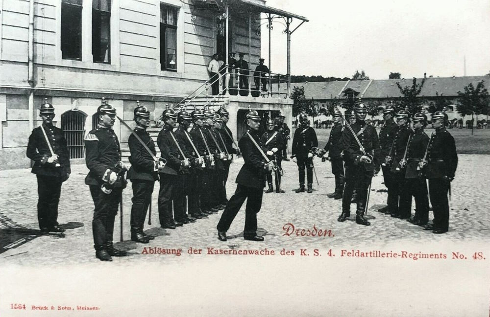 Stauffenbergallee 24