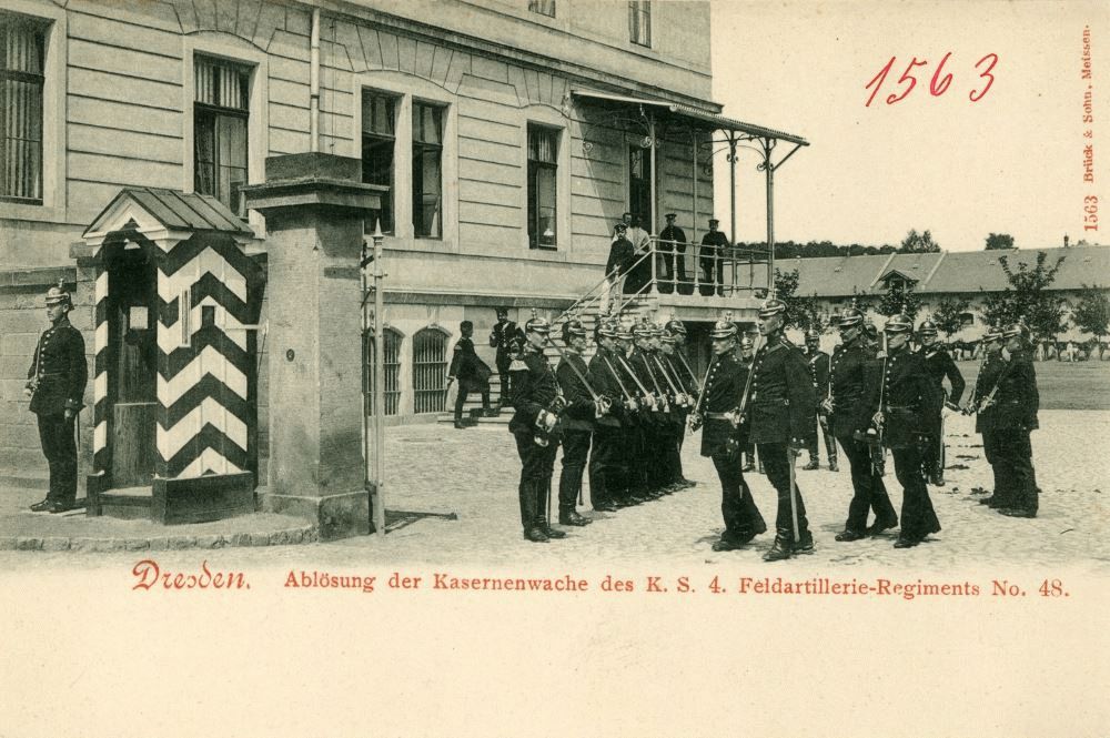 Stauffenbergallee 24