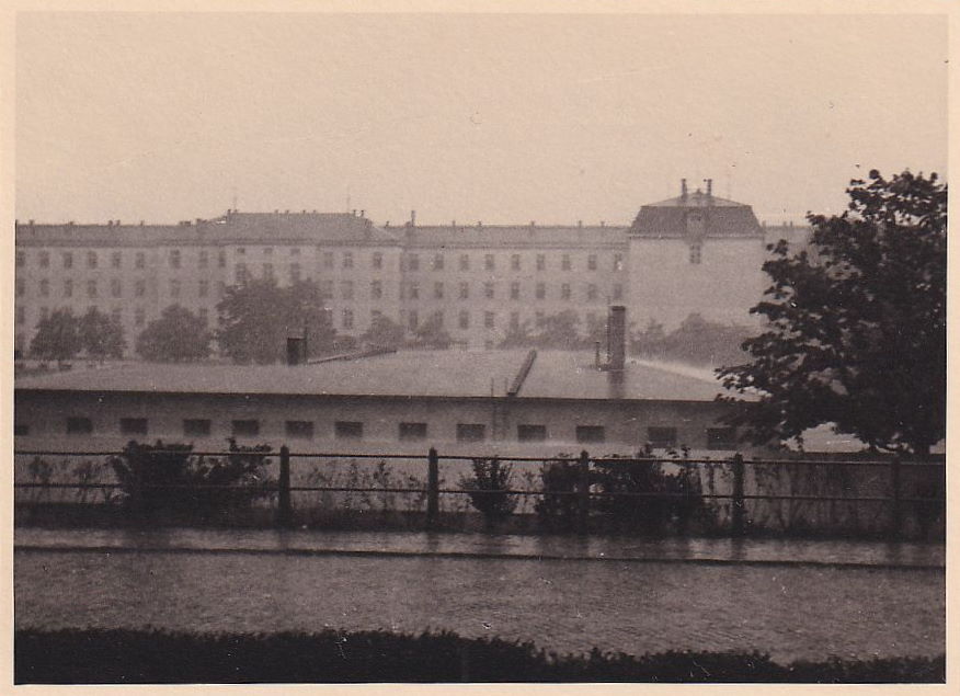 Stauffenbergallee (Carolaallee)