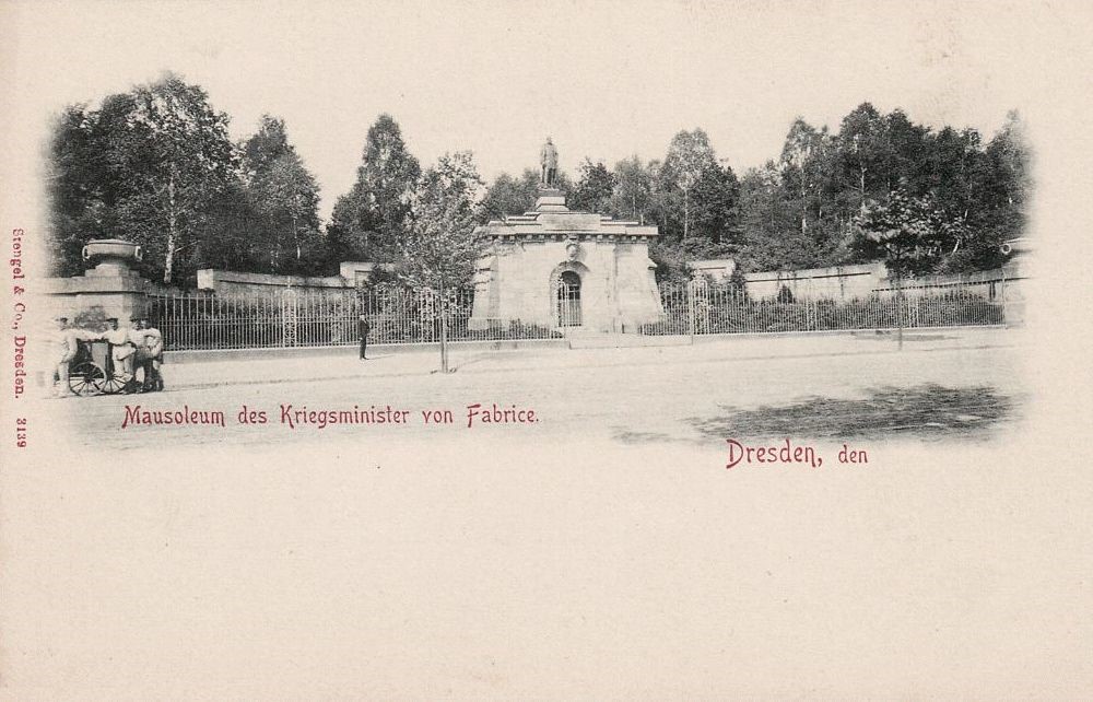 Stauffenbergallee / Marienallee