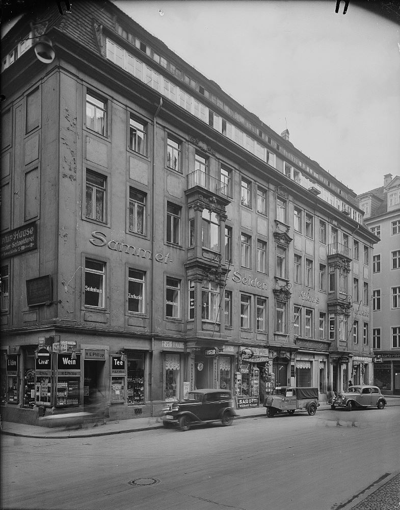 An der Kreuzkirche 2