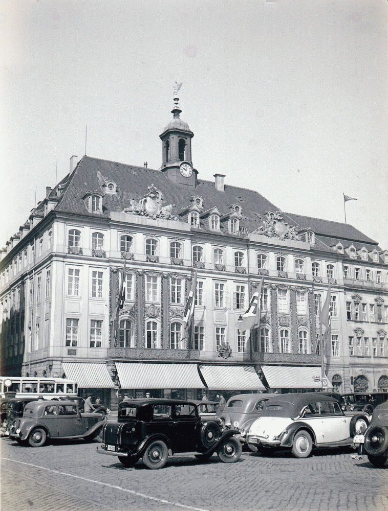 Altmarkt 1