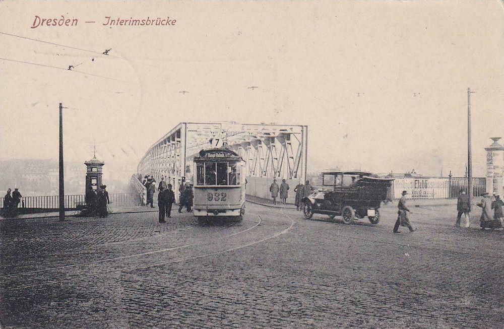 Augustusbrücke - Interimsbrücke fertig