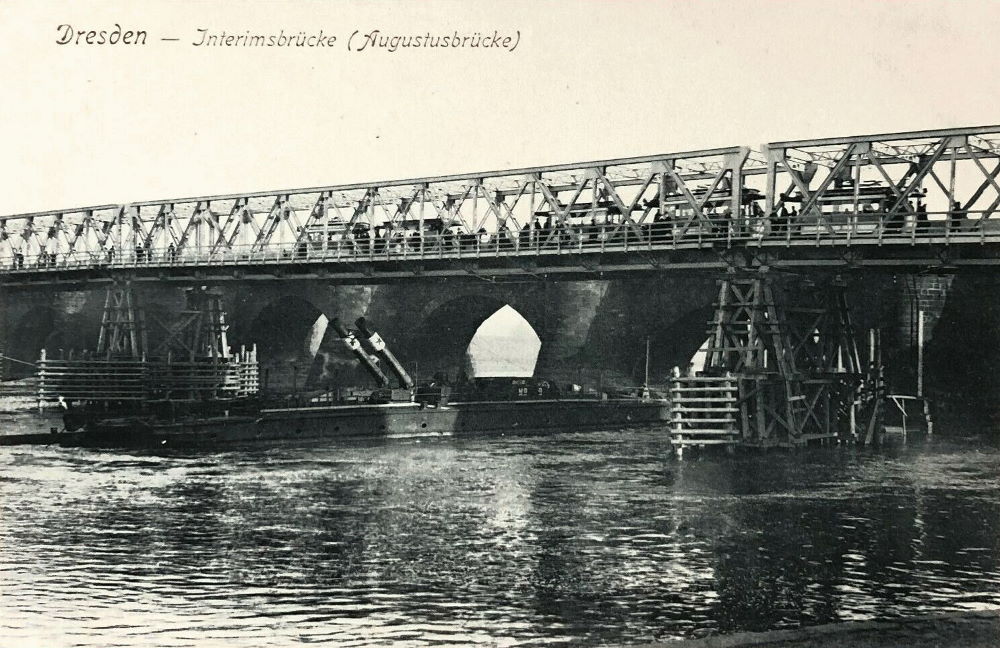 Augustusbrücke - Interimsbrücke fertig