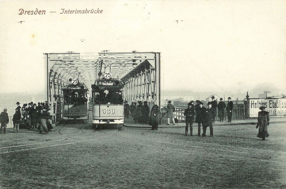 Augustusbrücke - Interimsbrücke fertig