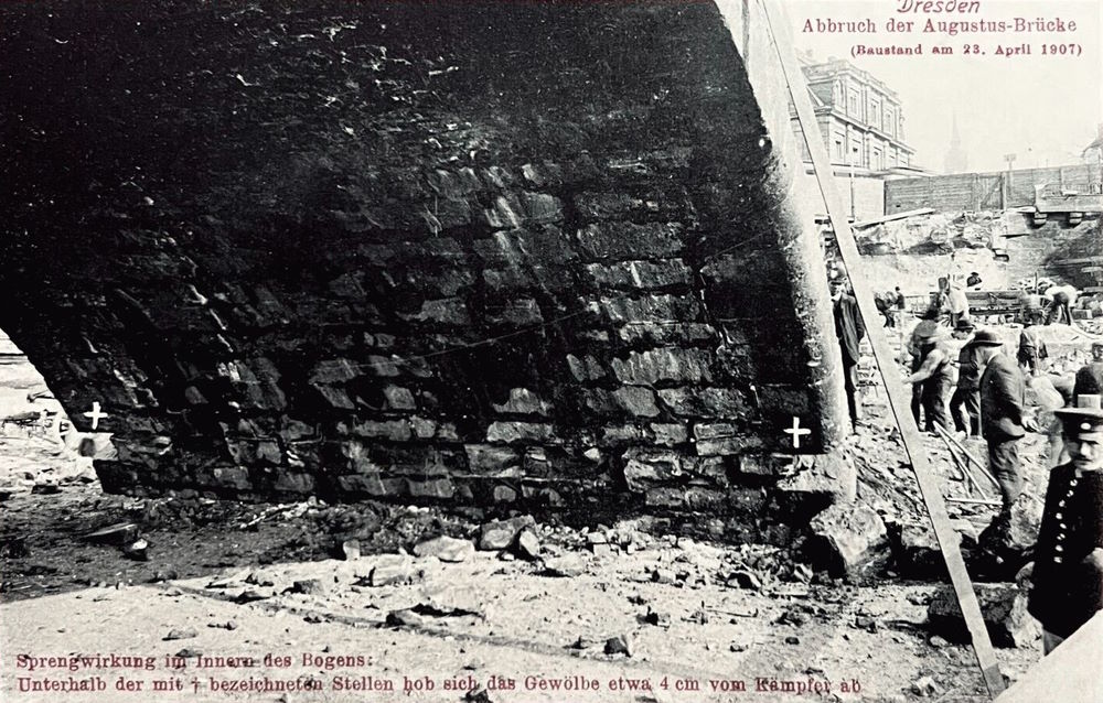 Augustusbrücke - Sprengung Bögen April 1907