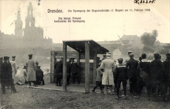 Augustusbrücke - Sprengung Bögen April 1907