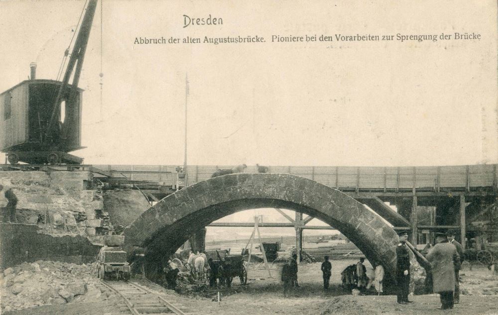 Augustusbrücke - Sprengung Bögen April 1907