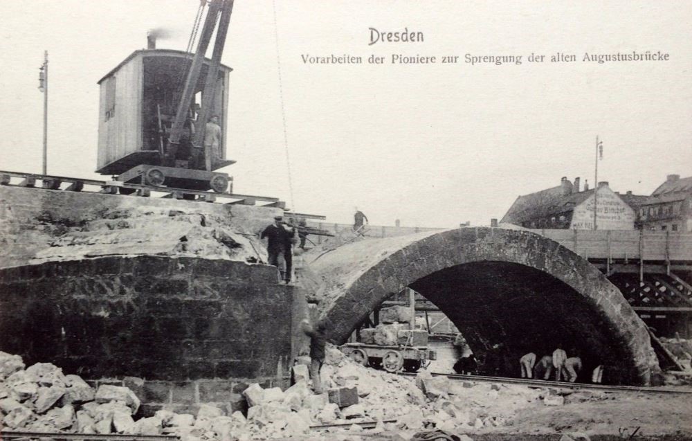 Augustusbrücke - Sprengung Bögen April 1907
