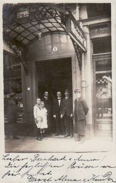 Breite Straße 1