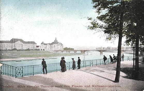 Brühlsche Terrasse