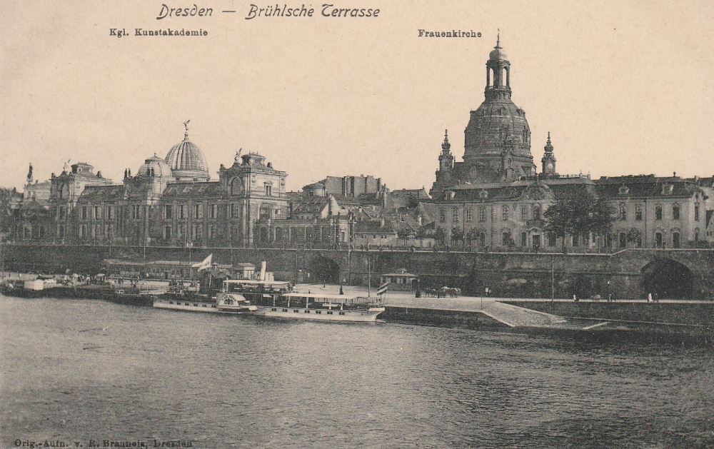 Brühlsche Terrasse