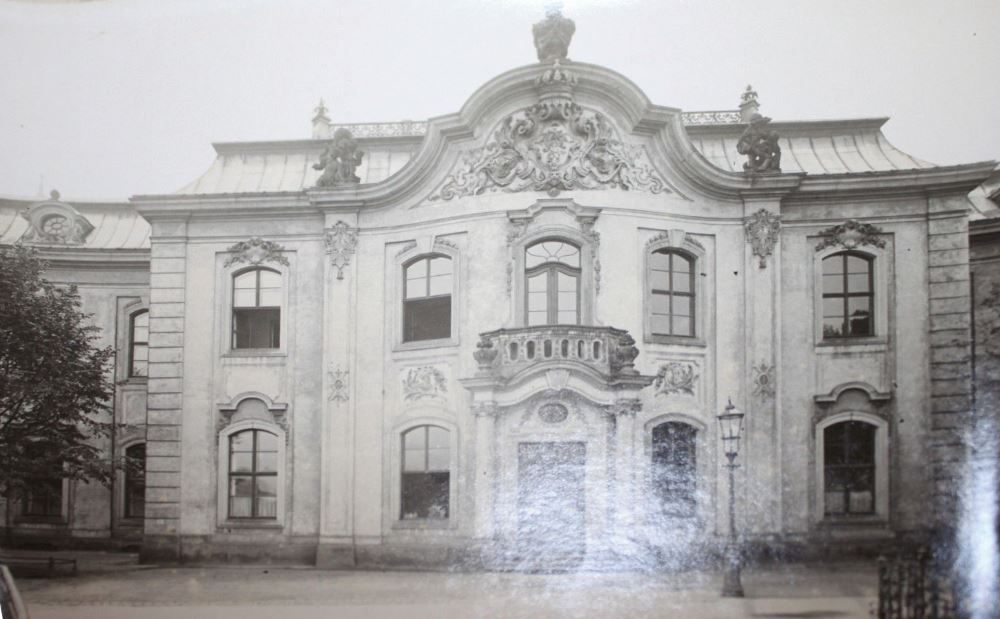 Brühlsche Terrasse 3