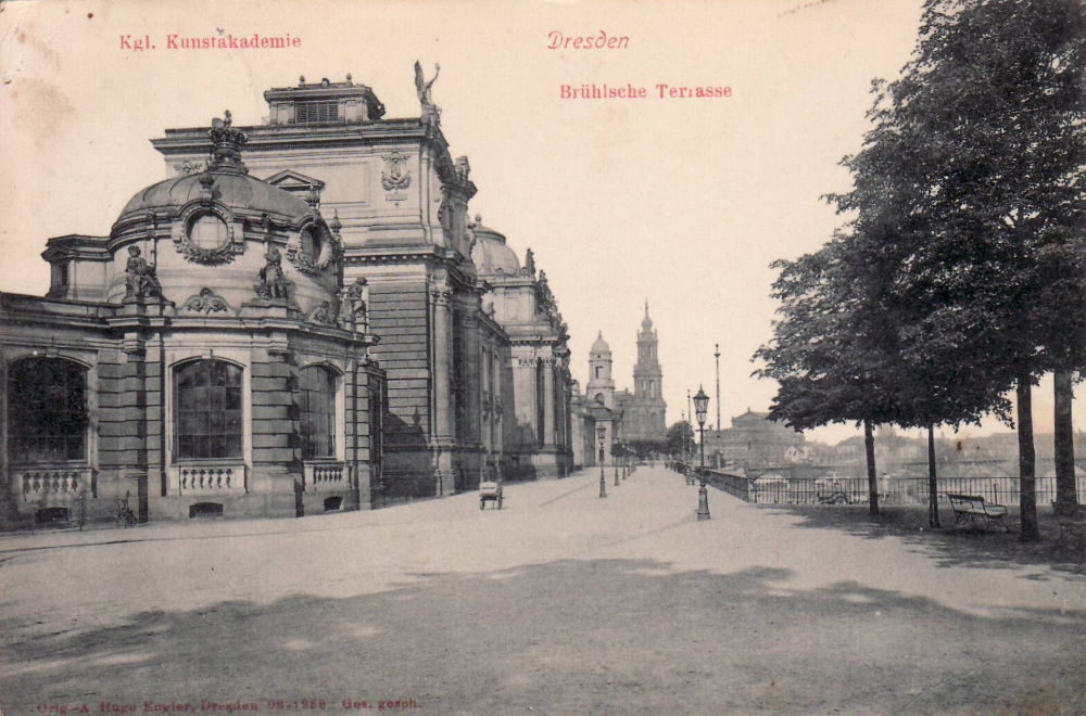 Brühlsche Terrasse 1