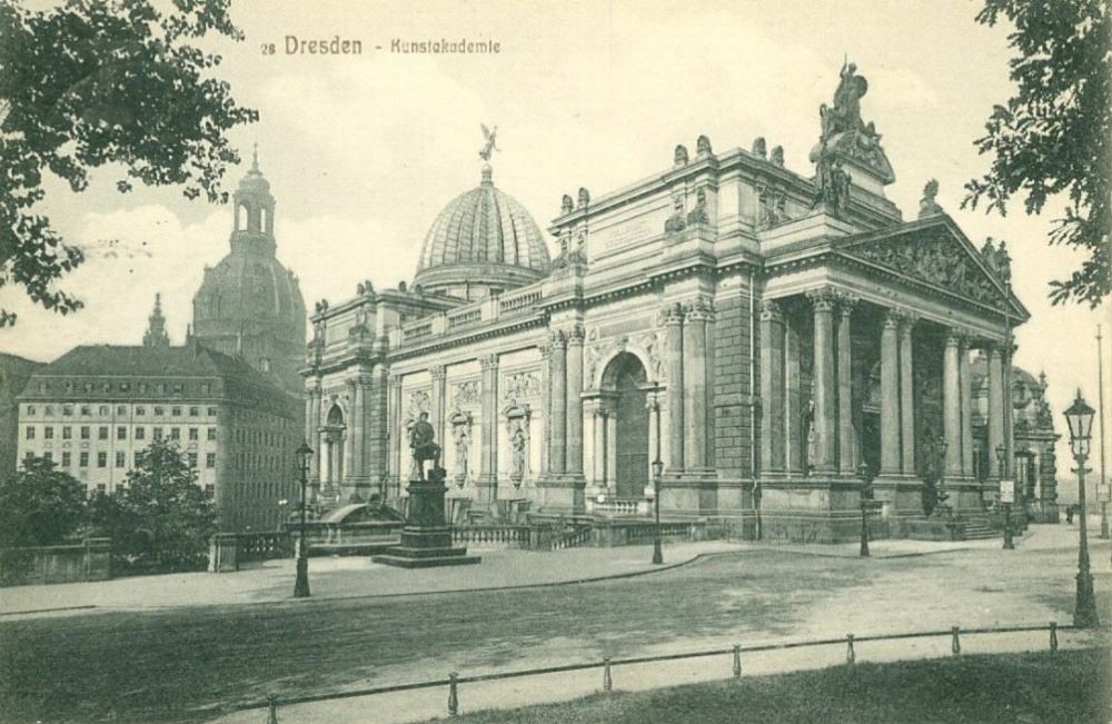 Brühlsche Terrasse 1