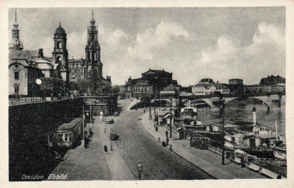 Brühlsche Terrasse