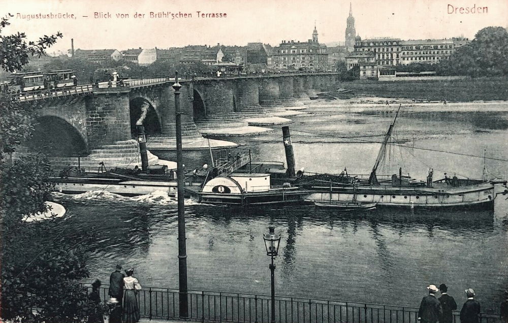 Brühlsche Terrasse