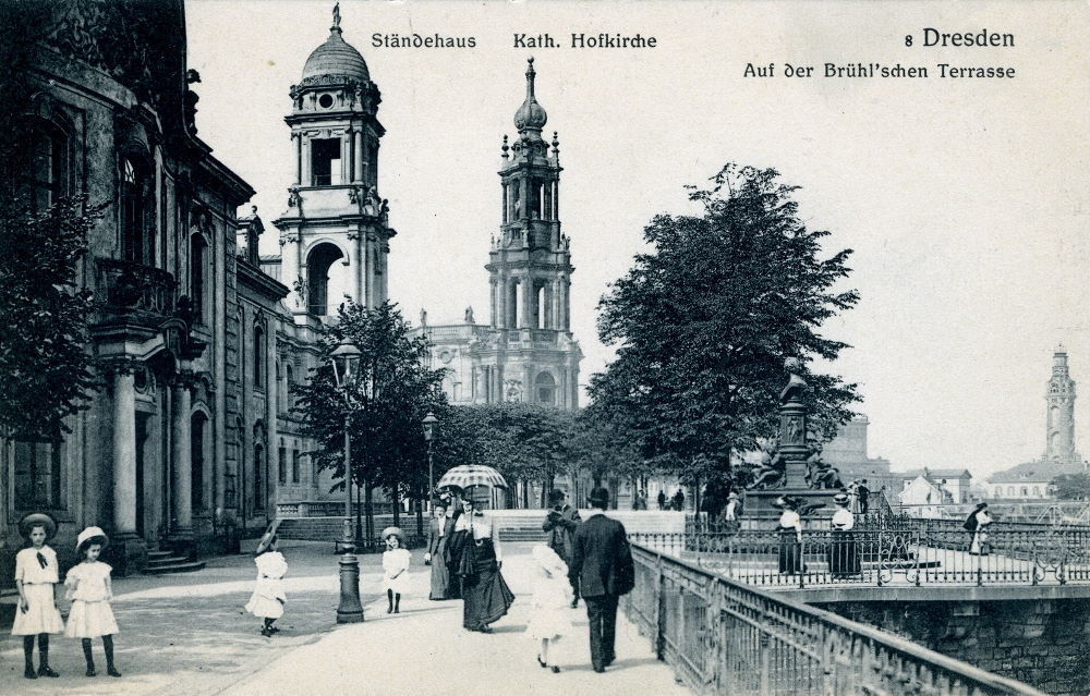 Brühlsche Terrasse