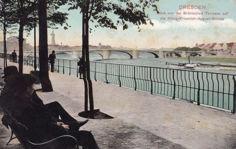 Brühlsche Terrasse