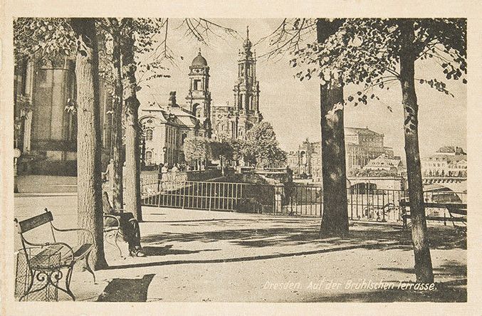 Brühlsche Terrasse