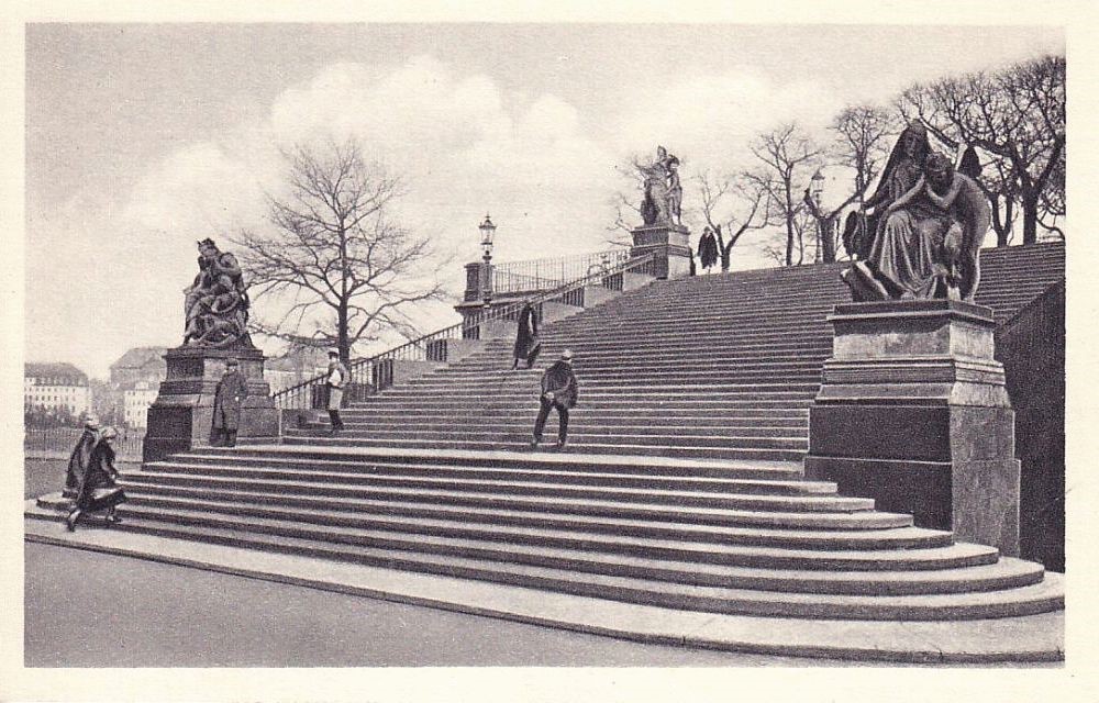 Brühlsche Terrasse