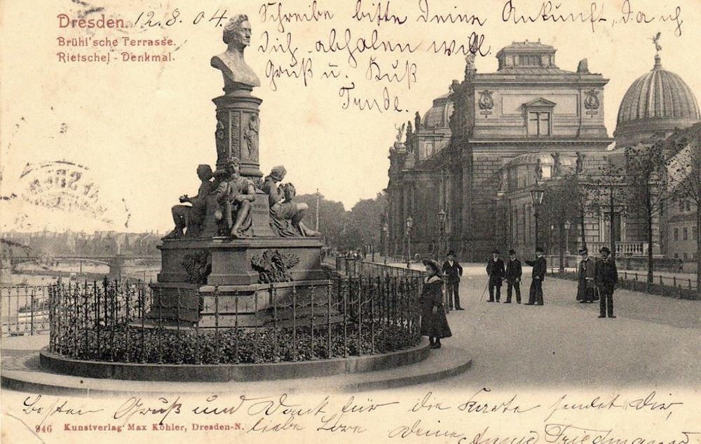 Brühlsche Terrasse