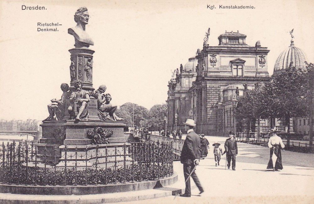 Brühlsche Terrasse