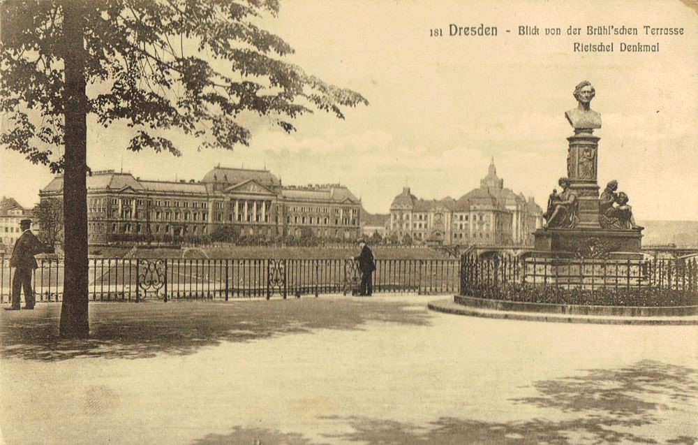 Brühlsche Terrasse