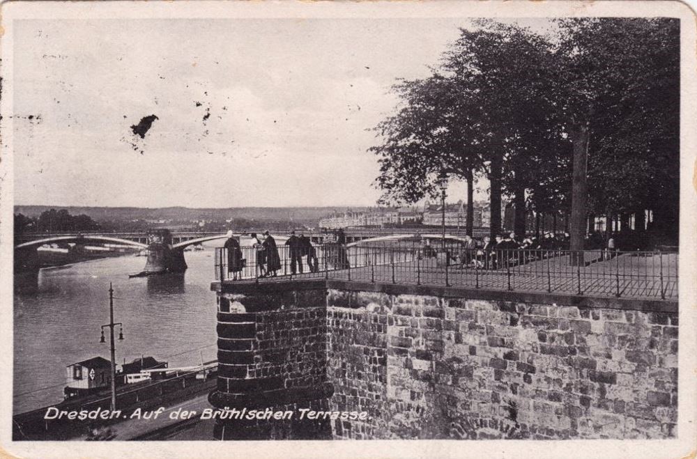 Brühlsche Terrasse