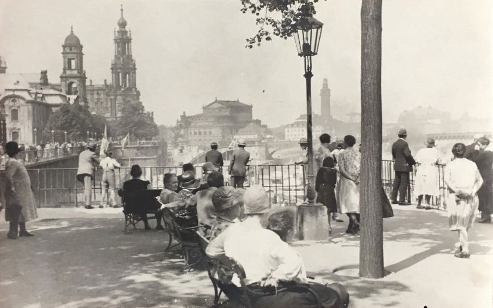 Brühlsche Terrasse