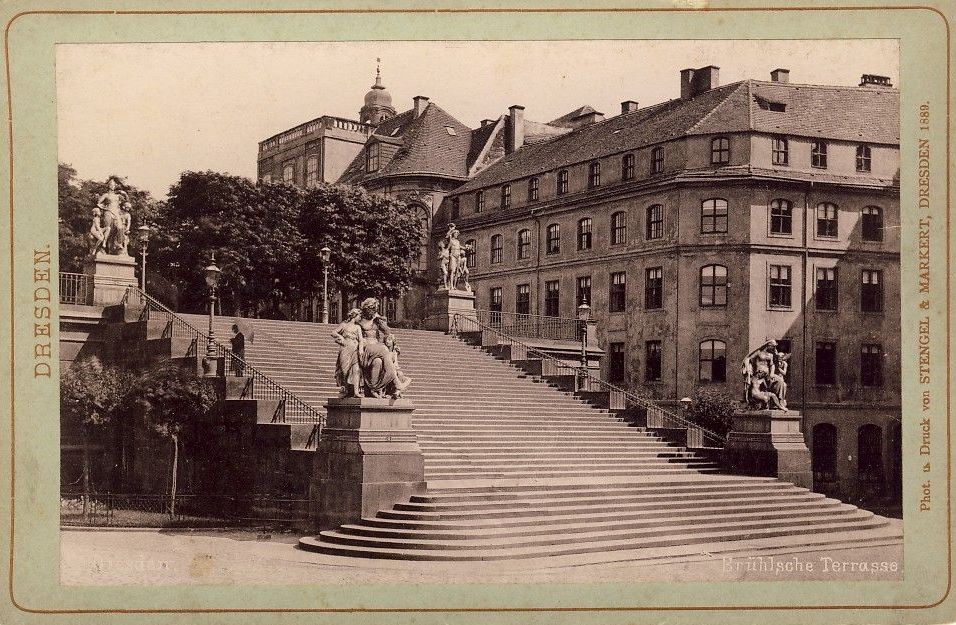 Brühlsche Terrasse
