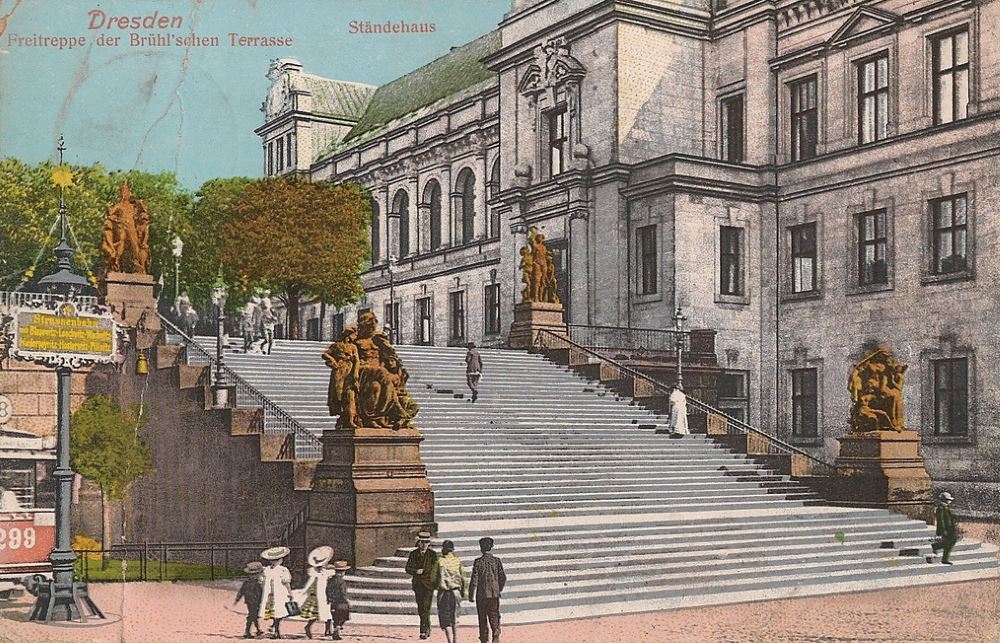 Brühlsche Terrasse
