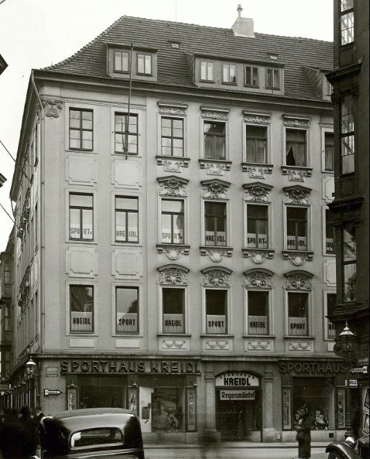 Galeriestraße 12 (-1890 Galeriestraße 6) / Frauenstraße