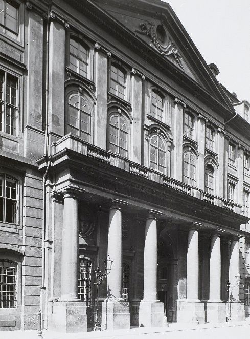 Landhausstraße 16