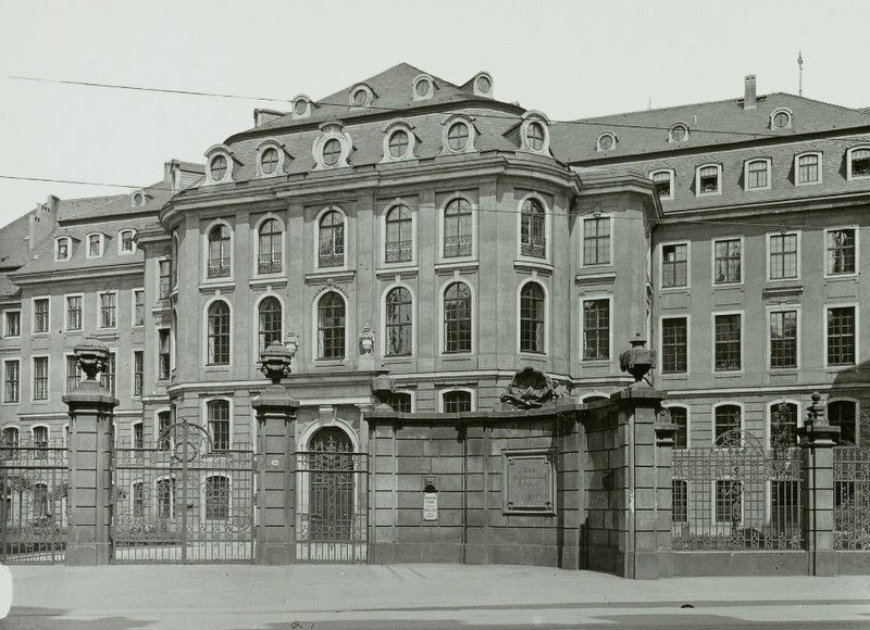 Landhausstraße 16