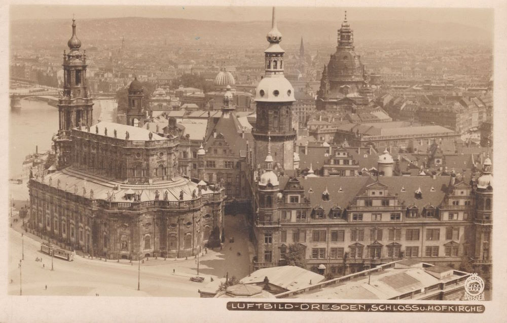 Residenzschloss - Außenansichten 1