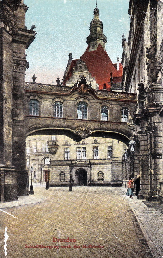 Residenzschloss - Brücke zur Hofkirche