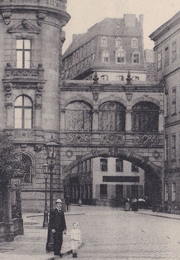 Residenzschloss - Schlossübergang