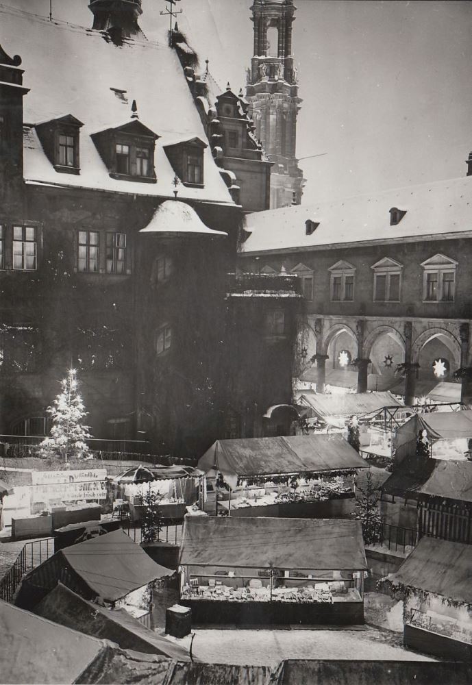 Residenzschloss - Stallhof - Striezelmarkt