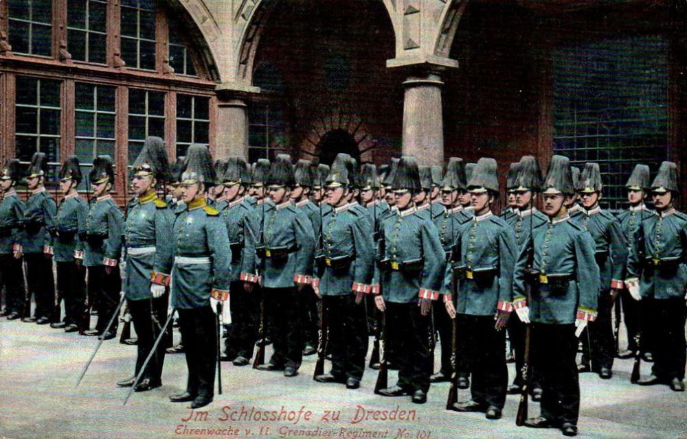 Residenzschloss - Kleiner Schlosshof - Schlosswache