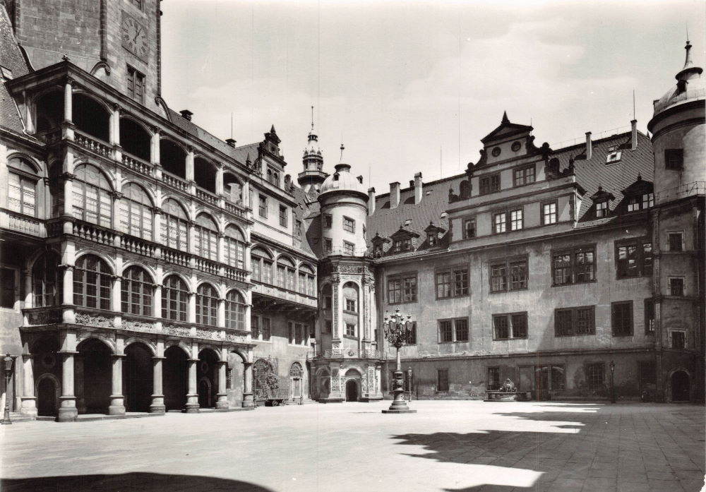 Residenzschloss -Großer Schlosshof