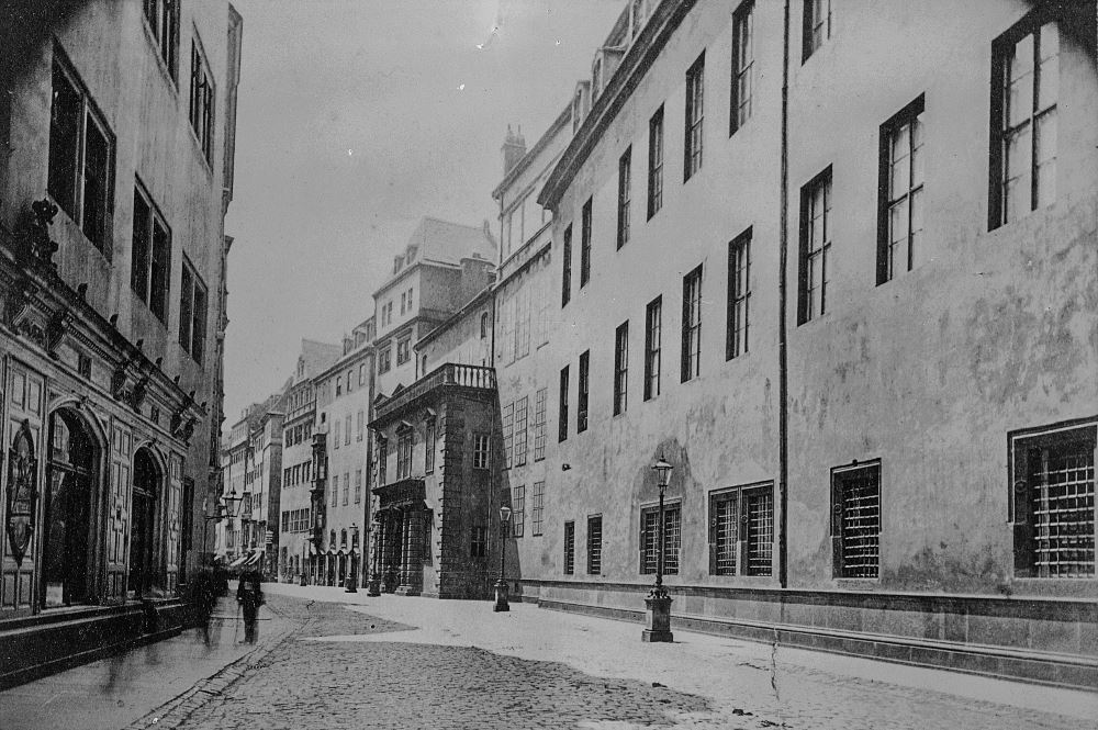 Residenzschloss - Tor von der Schloßstraße