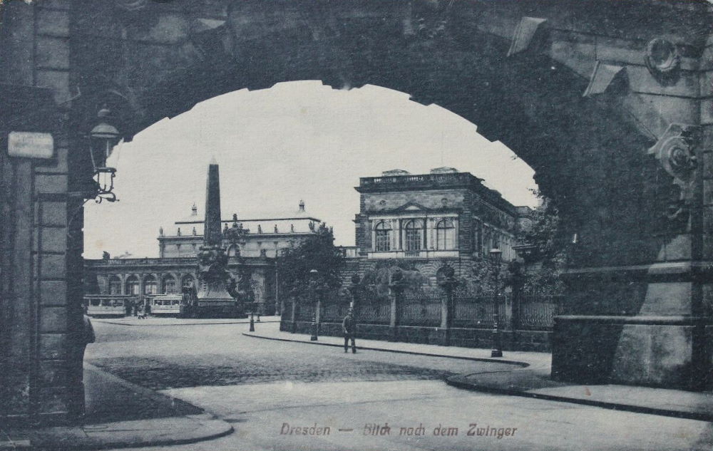 Residenzschloss - Schlossübergang