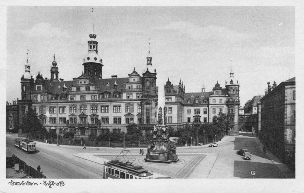 Residenzschloss - Außenansichten 2